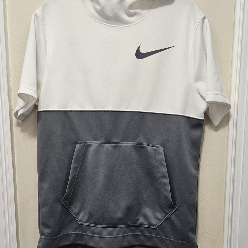 Men Nike hooded sorry sleeve dri fit shirt